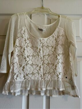 Abercrombie & Fitch Cream Lace Peplum Blouse